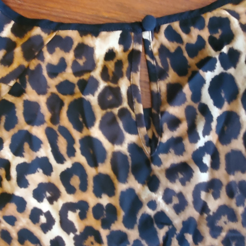 Express Leopard blouse SP - Picture 2 of 9